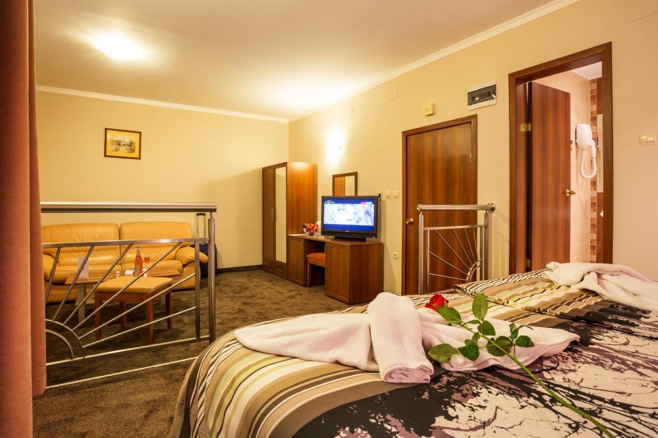 Family Hotel Romantika Welingrad Exterior foto